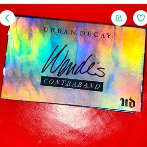 Urban Decay Wendes Contraband eyeshadow palette